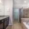Large Villa wPrivate Pool Game Room Waterpark