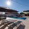 Villa Family and Friends private heated pool with jacuzzi - Задар