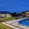 Domek parterowy apartamentowy Ostoja