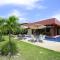 Casa Temporada - 4 suítes - Condomínio Luxo - Piscina Extraordinária - Praia de Itacimirim-BA