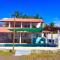 Bella casa frente al mar, con piscina privada.