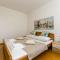 Summer Breeze Pool Apartments