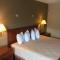 Super 8 by Wyndham Marshalltown