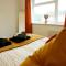 10BH Dreams Unlimited- Budget Heathrow Long stay Apartment with FREE PARKING - Ashford