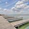 Lake LBJ Condo with Balcony and Shared Boat Docks - 马蹄湾