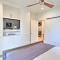 Lake LBJ Condo with Balcony and Shared Boat Docks - 马蹄湾
