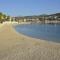 Sea view apartment on walking distance to sea