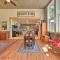 Bright Converted Schoolhouse in Chesterfield!