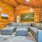 Lakefront Applegate Retreat w/ Private Beach!