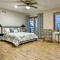 Lakefront Applegate Retreat w/ Private Beach!