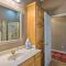 Happy Trails Hideout with New Bunk House and Hot Tub! - Yantis