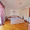 Rooms and Apartments Porat