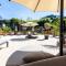Wellness und Brunch Hotel MorgenZeit beheizter Naturpool mit Sandstrand Genuss Frühstück bis 13 Uhr Hochkönig Sommercard