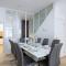 Spacious 4 Bedroom House next to Kensington Palace