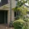 Cozy cottage overlooking fields, Upwell - Upwell