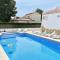 Villa Escaleta Costa dorada piscina salina y privada,barbacoa