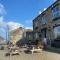 The White Swan, Yeadon