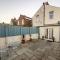 Welcoming 4 Bed Holiday Home in Eastbourne