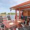 2 Bedroom Awesome Ship In Neustrelitz