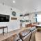 Sea-Esta Completely Renovated 2 Story Home Only 1,5 Blocks to the Beach! home - 加尔维斯敦