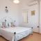 Hatzidakis Beach Retreat