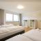 RAJ Living - 1 or 3 Room Apartments with Balcony - 20 Min Messe DUS & Airport DUS - Meerbusch