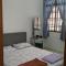 Johor Bahru 6 Bedrooms Corner House: Big & Comfort