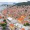 Relax apartment near Split with jacuzzi and mountain view - Srinjine