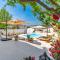 Villa Little Paradise with a private pool, 4 bedrooms, 2 living areas, 3km from the beach in Marina