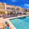 Luxury 5 bedroom villa with heated infinity pool & amazing sea views - 卡斯