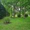 The Reading whole chalet with lake and two acre gardens - Reading