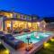 Villa Leucolea with pool - Cres