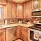 Walk to Shuttle Breckenridge Retreat with Balcony! - بريكنريدج