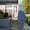 Cool flat with own garden