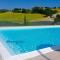 Serafini Home 20 con piscina a 20km dal mare by Yohome