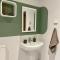 Modern apartment in central quiet York with free Parking - Contemporary new building