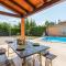 Lovely Home In Visnjan With Outdoor Swimming Pool - Višnjan