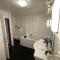HOSTEL LOVELY ROOMS, city center, shared Bathroom, windows to corridor - 菲拉赫