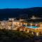Luxury Villa Envivo Komiža with heated pool and professional gym