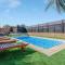 Villa cobas con piscina y privada - Triquivijate