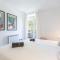 Lord Jim Pinewalk Apartment