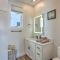 Traverse City Townhome Walk to Beach!