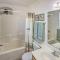 2 Mi to Lake Havasu Peaceful Home with Pool and Views - 哈瓦苏湖城