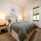 Secret Garden - Luxury Cottage - Giant 85inch TV