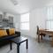 1 Bed Apt near Hospital and Stadium Free Parking Work or Leisure
