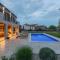 Villa Ajda with heated privat pool, jacuzzi, sauna, 4 bedroom, 4 bathroom - Svetvinčenat