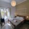 Hall Apartments & Rooms - by Avelink
