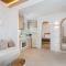 Airth Santorini Suites
