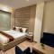 Hotel RRV with Free Parking