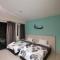 Peaceful 1-bedroom unit at Marina Island by JoMy Homestay - Lumut